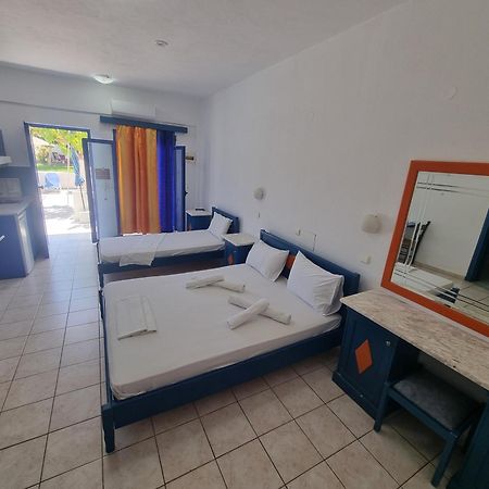 Leonidas Studios & Apartments Jeorjúpoli Kültér fotó