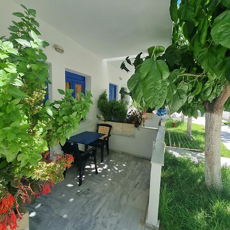 Leonidas Studios & Apartments Jeorjúpoli Kültér fotó