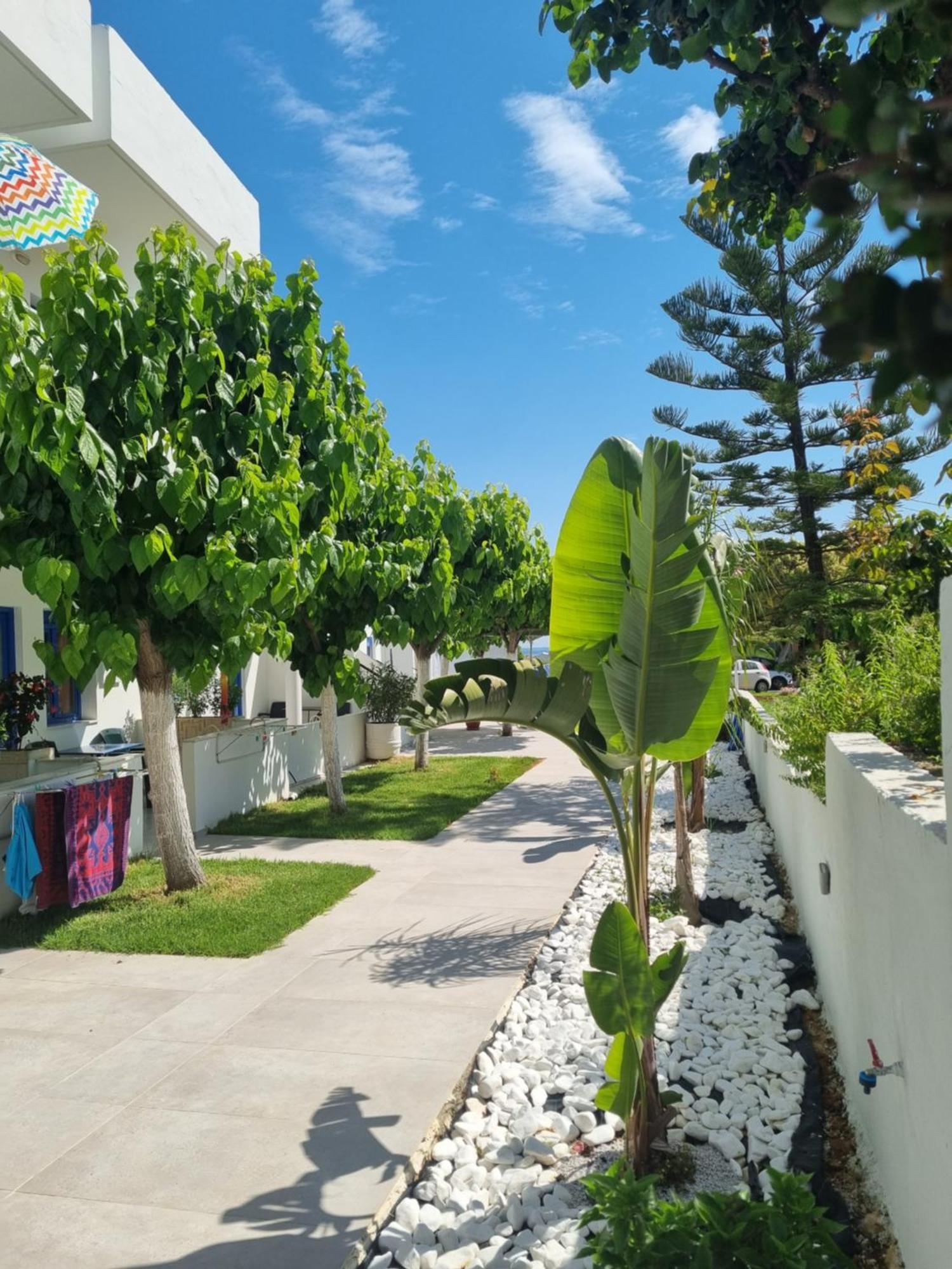 Leonidas Studios & Apartments Jeorjúpoli Kültér fotó