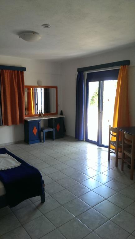 Leonidas Studios & Apartments Jeorjúpoli Kültér fotó